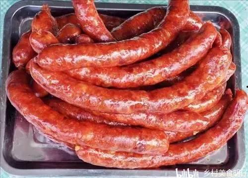 做香肠的全过程视频爆料,从选材到成品，一探究竟
